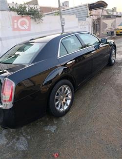 کرایسلەر 300